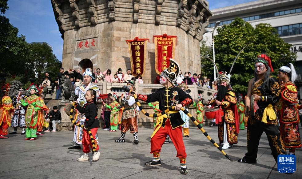 新华全媒＋·文化中国行丨英歌舞起闹新春