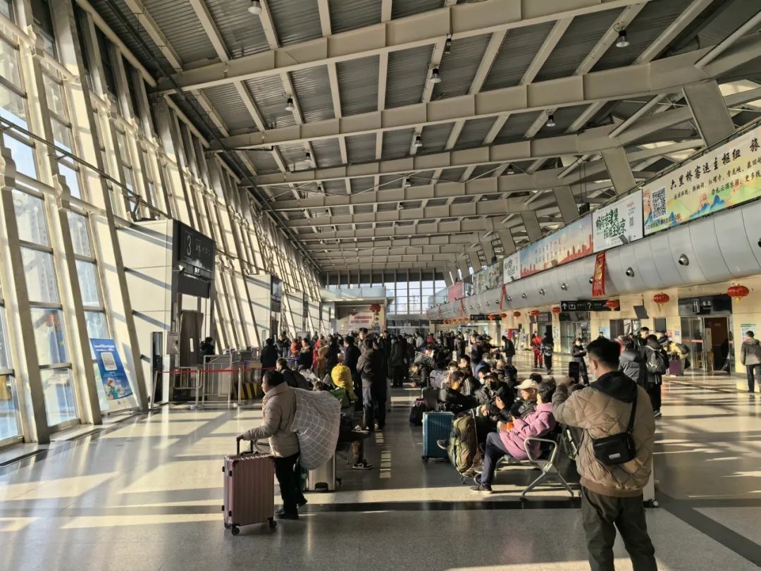 刷身份证乘车！北京4座长途客运站周六迎客流高峰