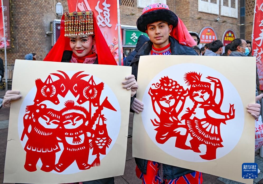 新疆大巴扎社火迎新春 新疆大巴扎社火迎新春