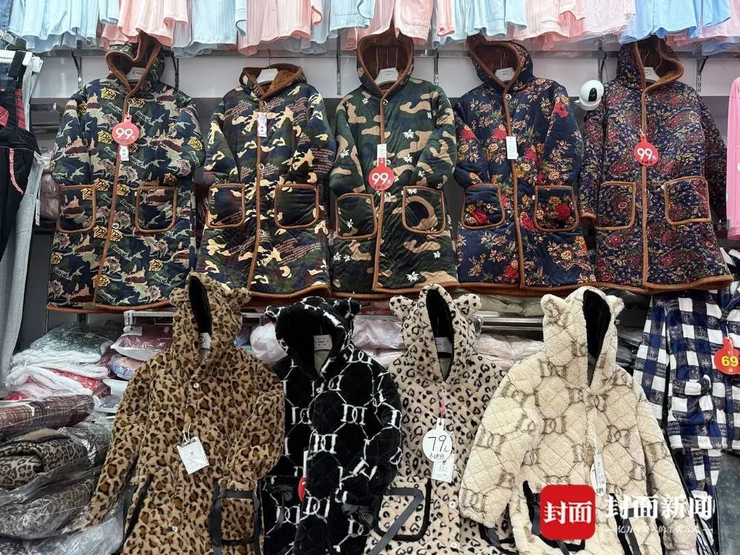 “四川省服”火了！有店铺最高日售上百件