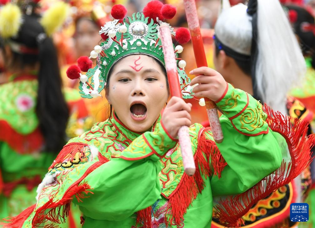 新华全媒＋·文化中国行丨英歌舞起闹新春