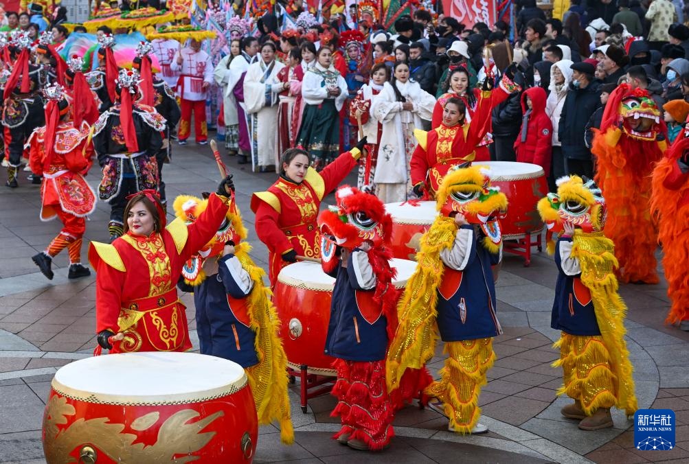 新疆大巴扎社火迎新春 新疆大巴扎社火迎新春