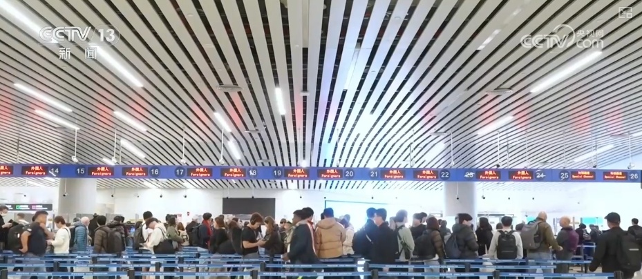 雀跃中国年！“非遗春节”+免签入境 国外游客大赞“值得一去”