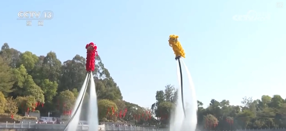 雀跃中国年！“非遗春节”+免签入境 国外游客大赞“值得一去”