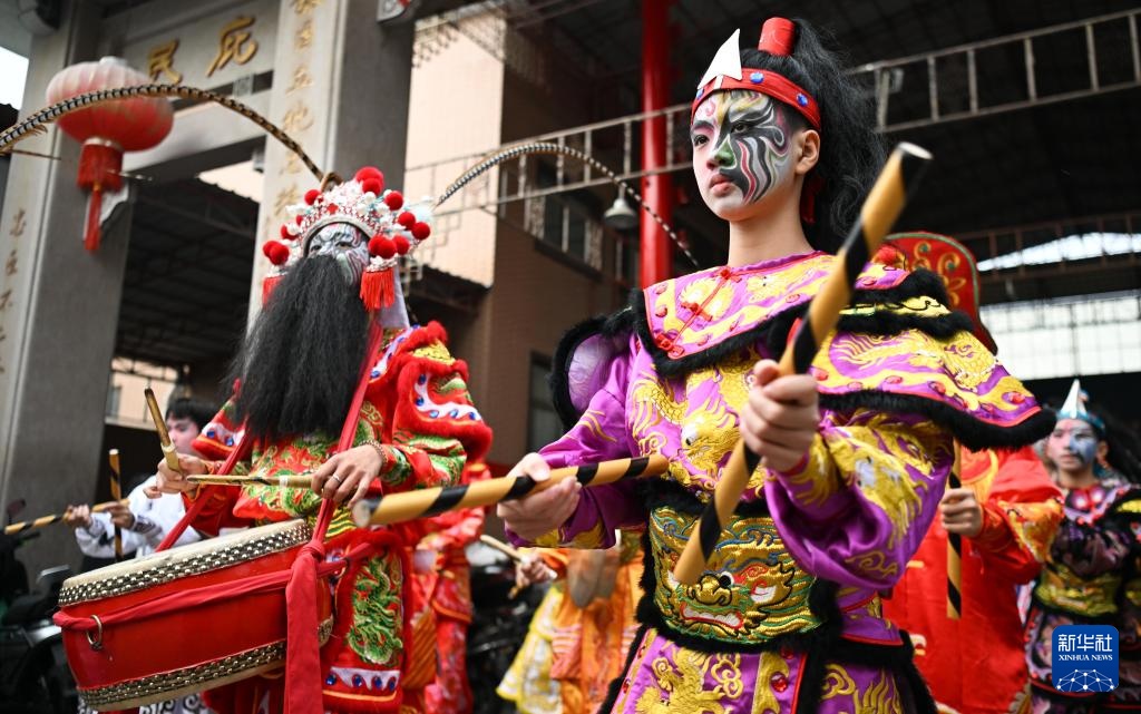 新华全媒＋·文化中国行丨英歌舞起闹新春