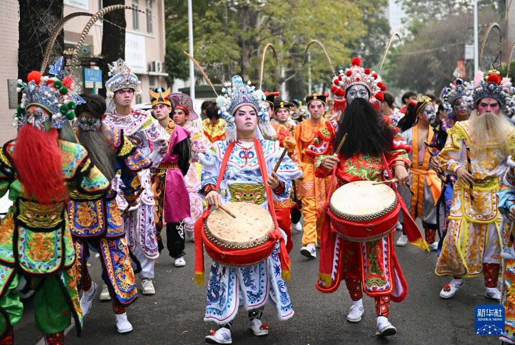 新华全媒＋·文化中国行丨英歌舞起闹新春