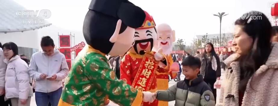 赏花灯、赶大集、非遗巡游齐上阵 多彩春节文化活动点亮传统年味