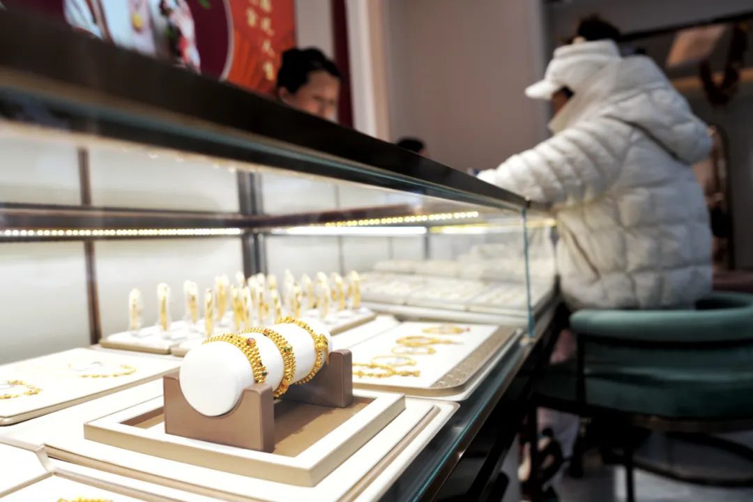 春节临近，黄金价格又涨了！