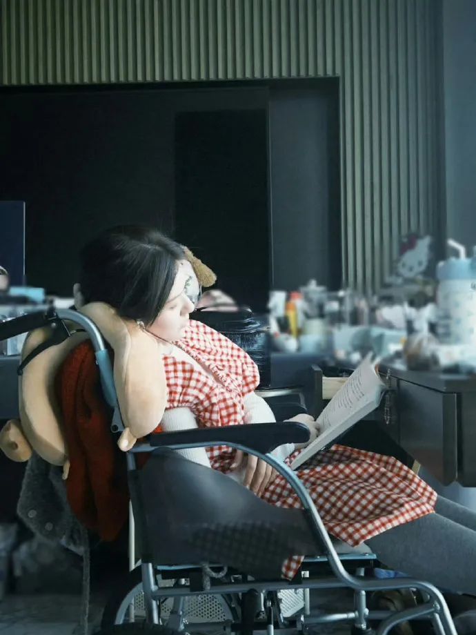 知名女星宣布病后复工，就在明天！最新分享“至暗时刻”心路历程