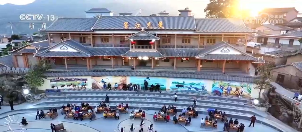 自导自演迎新春 歌唱当代好生活!火热“村晚”点亮春节“仪式感” 自导自演迎新春 歌唱当代好生活!火热“村晚”点亮春节“仪式感”