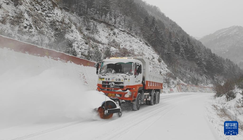 甘肃多地迎来降雪