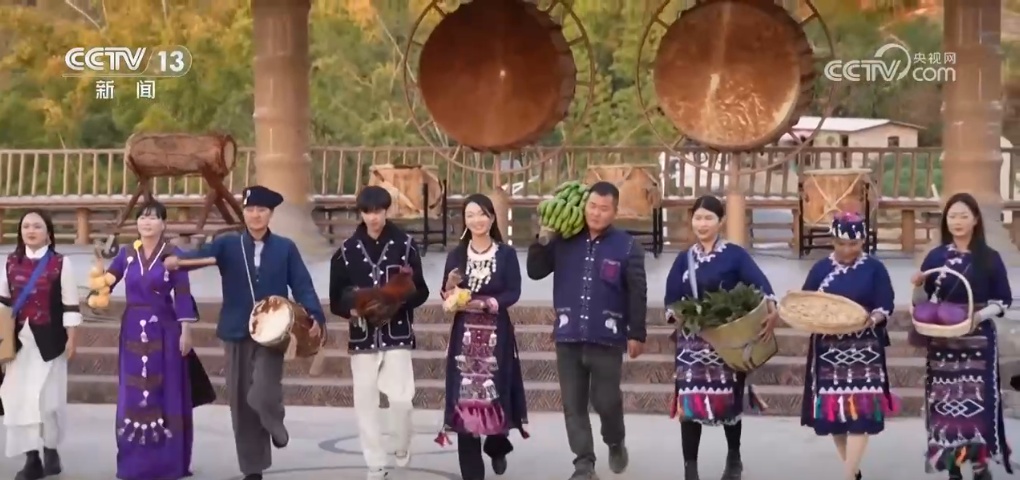 自导自演迎新春 歌唱当代好生活!火热“村晚”点亮春节“仪式感” 自导自演迎新春 歌唱当代好生活!火热“村晚”点亮春节“仪式感”