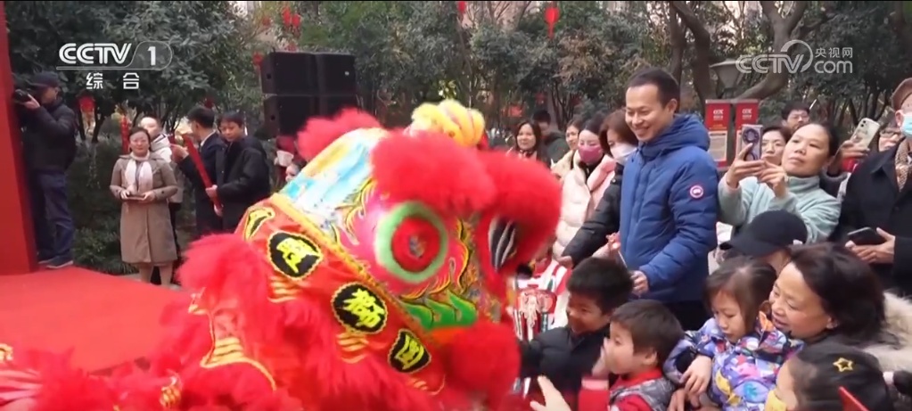 各地张灯结彩开启“春节模式” 处处洋溢着节日喜庆气氛