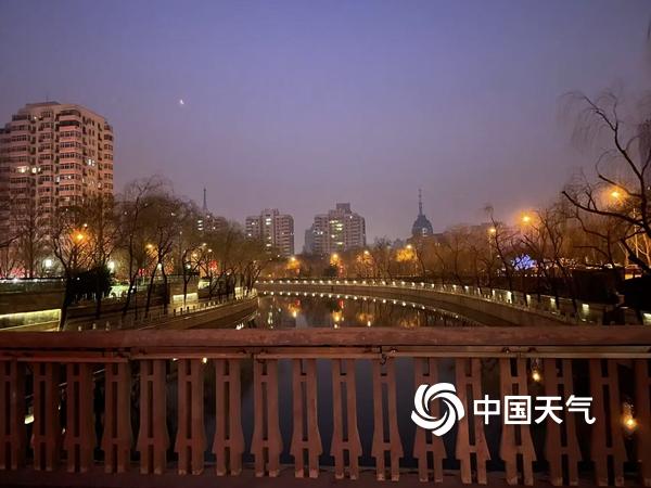 北京今天夜间至明天有降雪大风降温过程 明天最低气温降至零下10℃