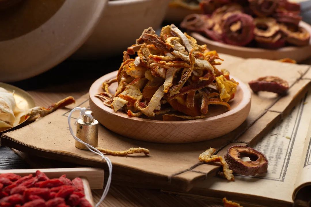 健脾消食，止咳化痰，每天在水杯里加一小片它~