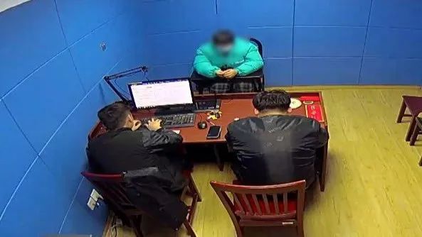 上海市民报警:家里10万块的手表不见了!警察上门发现...已有多户家庭中招→ 上海市民报警:家里10万块的手表不见了!警察上门发现...已有多户家庭中招→