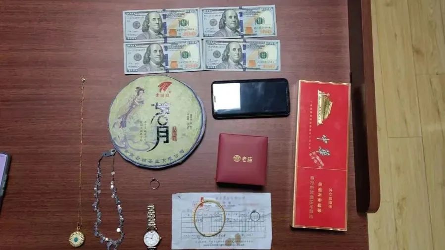 上海一家政变家贼连盗9户，还有雇主家中40余万的奢侈品被掉包