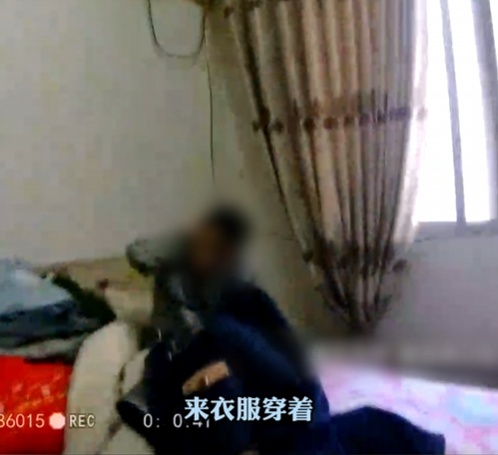 “男扮女装”盗窃...网友：蟊贼怎么也想不通，到底哪一步暴露了？