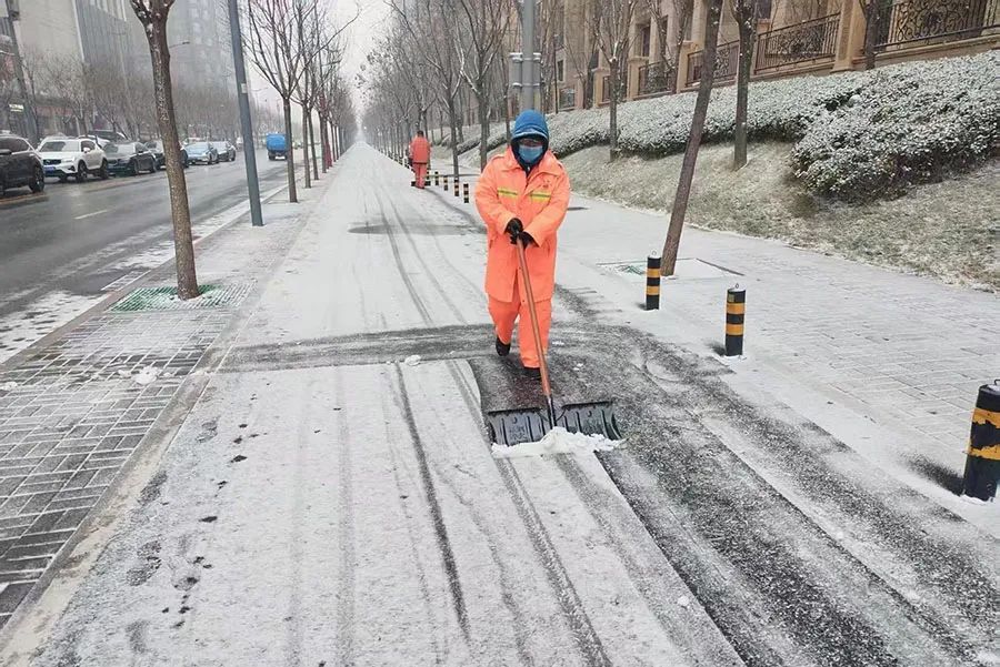 太原市迎来“第一场雪”！清雪除冰工作有序进行