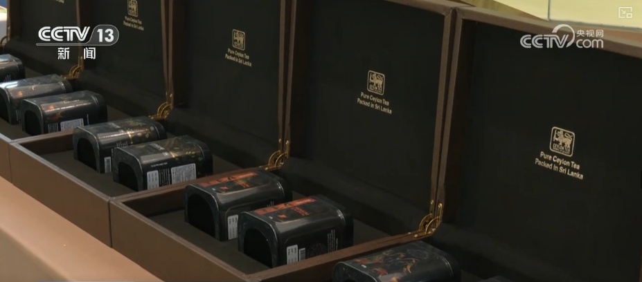 新春购销市场红红火火 百姓“年货清单”新意十足 新春购销市场红红火火 百姓“年货清单”新意十足