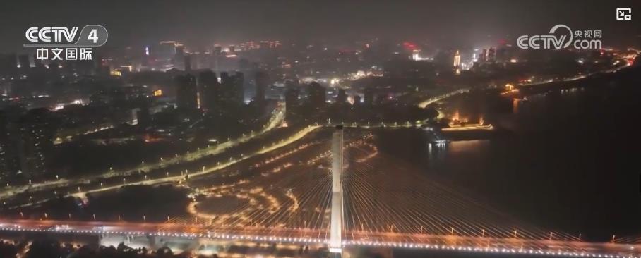 春节氛围感拉满 各地浓浓“年味”热闹上线 春节氛围感拉满 各地浓浓“年味”热闹上线