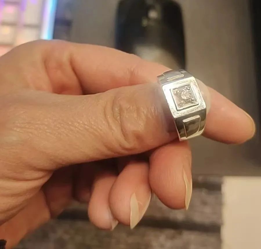 玩了6天发现钻戒丢失,冰城导游“捋”着线路竟帮他找到了! 玩了6天发现钻戒丢失,冰城导游“捋”着线路竟帮他找到了!