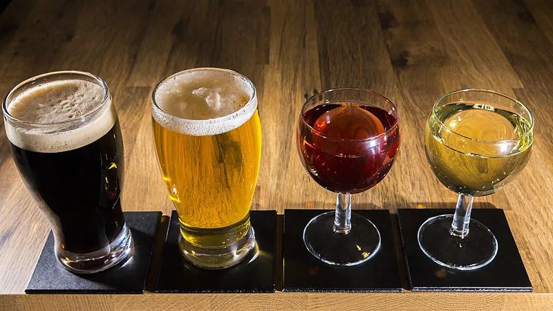 不只头孢！吃完这些药谁劝都别喝酒，千万别大意→