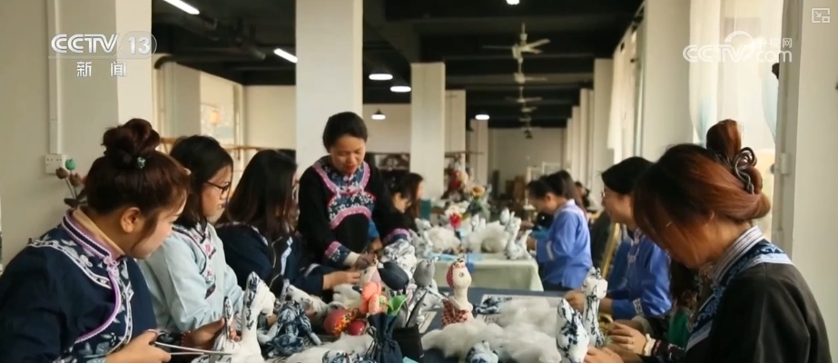 拉洋片、绣萌蛇、看灯会……“花”样十足过大年 拉洋片、绣萌蛇、看灯会……“花”样十足过大年