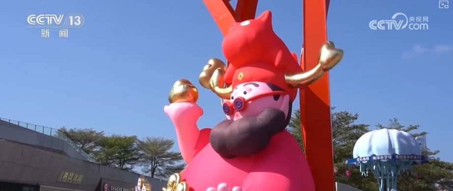 拉洋片、绣萌蛇、看灯会……“花”样十足过大年 拉洋片、绣萌蛇、看灯会……“花”样十足过大年