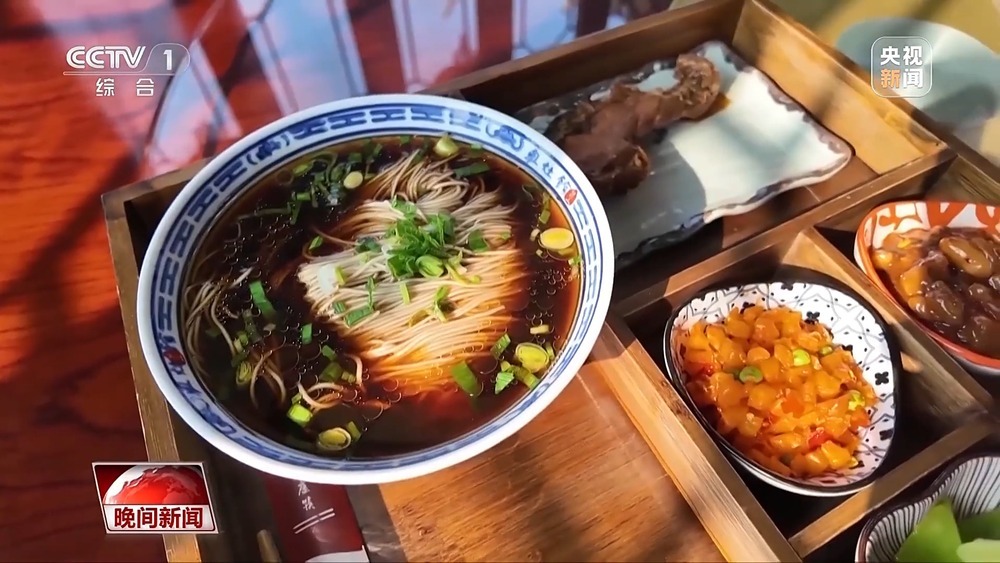 牛肉拉面、刀削面、羊肉泡馍……非遗春节就要吃非遗面食! 牛肉拉面、刀削面、羊肉泡馍……非遗春节就要吃非遗面食!