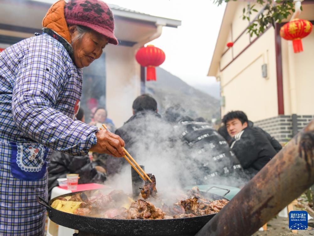 新春走基层丨灾区群众安全温暖过大年