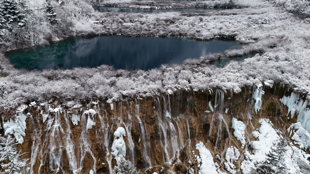 融入成都高铁通勤圈 九寨沟春节出现“淡季高峰”