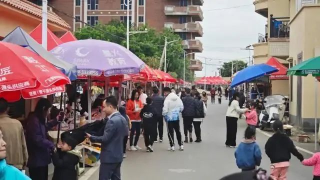 全红婵回广东过年了!全爸列出食单→ 全红婵回广东过年了!全爸列出食单→