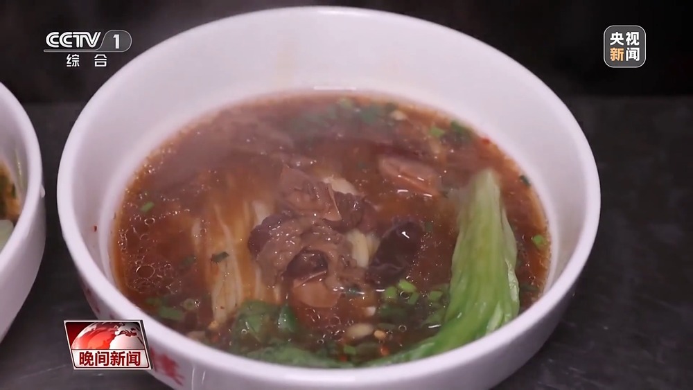 牛肉拉面、刀削面、羊肉泡馍……非遗春节就要吃非遗面食! 牛肉拉面、刀削面、羊肉泡馍……非遗春节就要吃非遗面食!