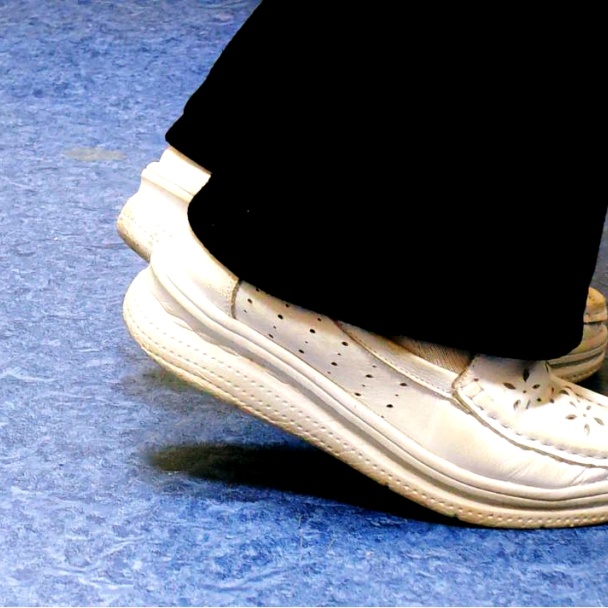 腰酸背痛、吃得油腻……针对春节常见小毛病，中医支出妙招！