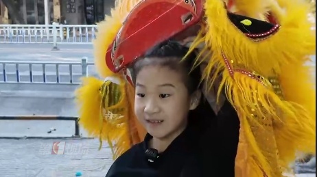 从街边到舞台C位,广东“小狮妹”上春晚啦! 从街边到舞台C位,广东“小狮妹”上春晚啦!