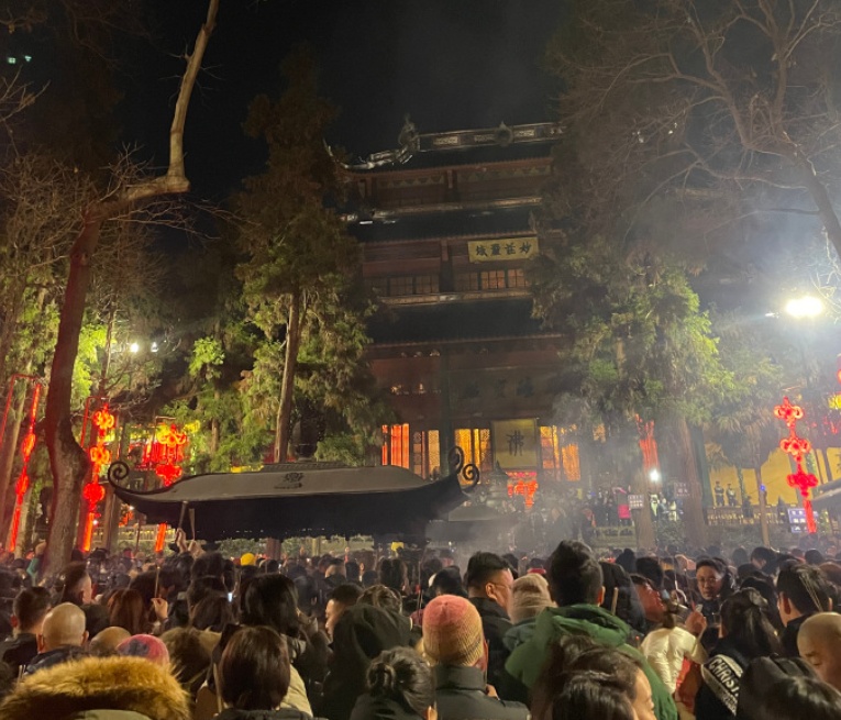 凌晨3点出门,5点堵车!杭州人都涌去这个地方!紧急提醒 凌晨3点出门,5点堵车!杭州人都涌去这个地方!紧急提醒