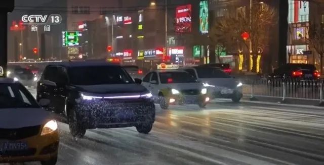 北京明日局地有雪！我国多地迎雨雪，这些地方大到暴雪→