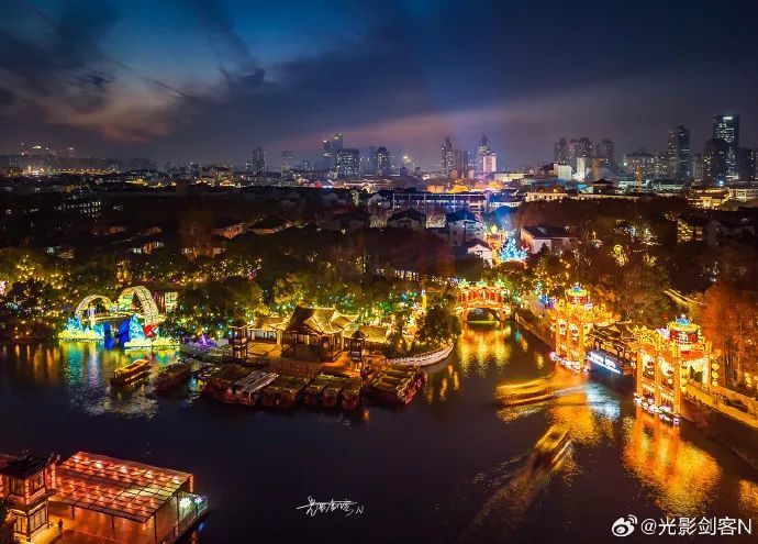 今年的秦淮灯会，得这么逛才行呀！