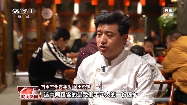 烤肉、烤鸭、烤馕 他们如何传承火焰上的烹饪艺术? 烤肉、烤鸭、烤馕 他们如何传承火焰上的烹饪艺术?