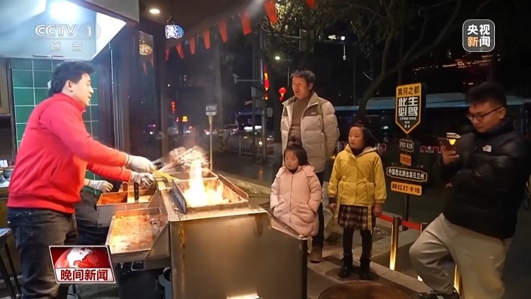 烤肉、烤鸭、烤馕 他们如何传承火焰上的烹饪艺术? 烤肉、烤鸭、烤馕 他们如何传承火焰上的烹饪艺术?