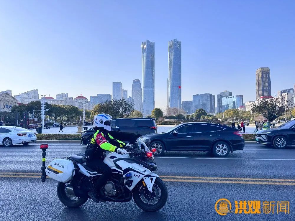 烟花盛宴璀璨绽放 感谢背后的每一位“你”