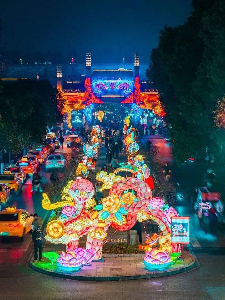 今年的秦淮灯会，得这么逛才行呀！