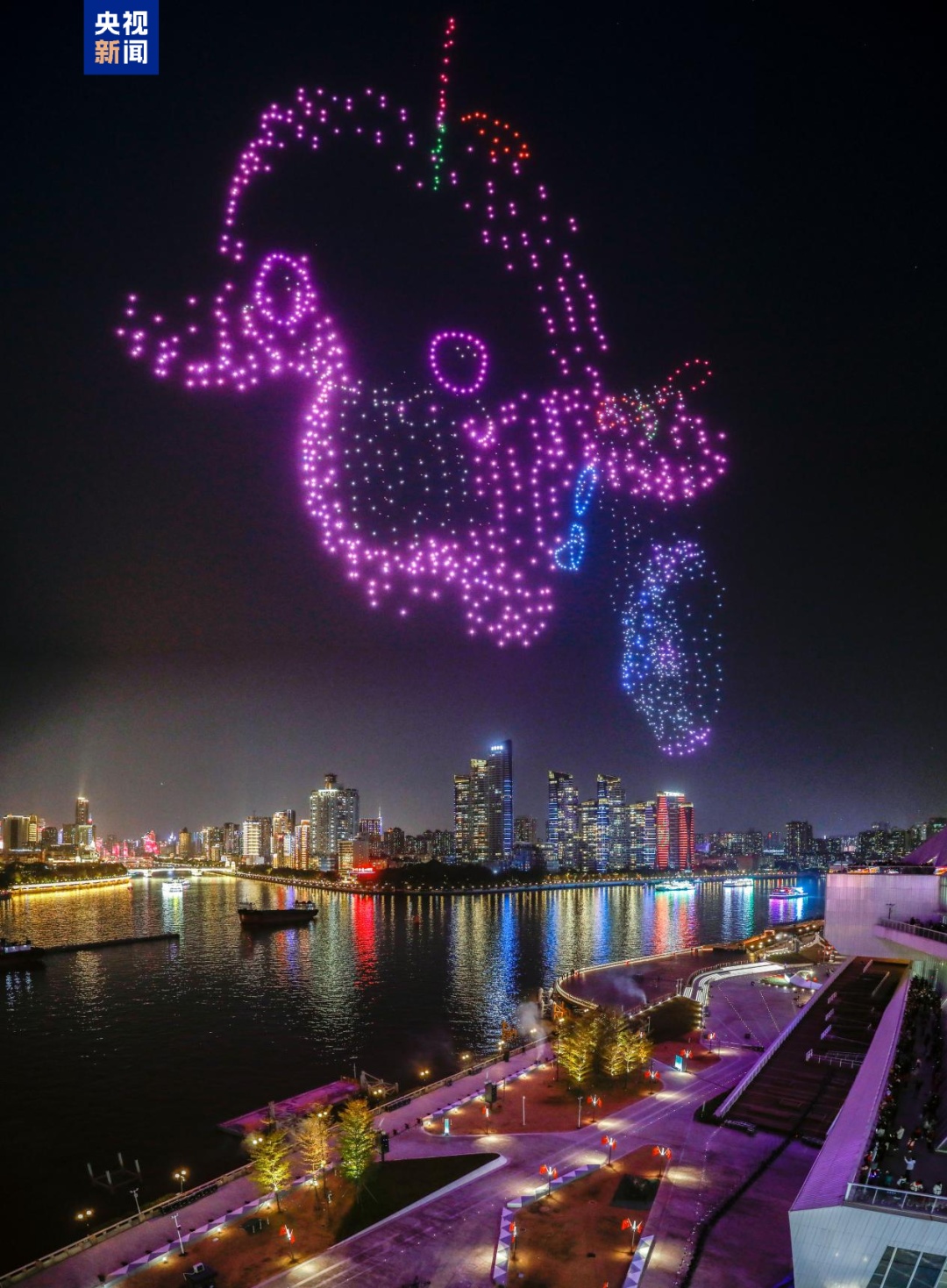 靓爆镜!广州烟花汇演高清大图看不够 靓爆镜!广州烟花汇演高清大图看不够