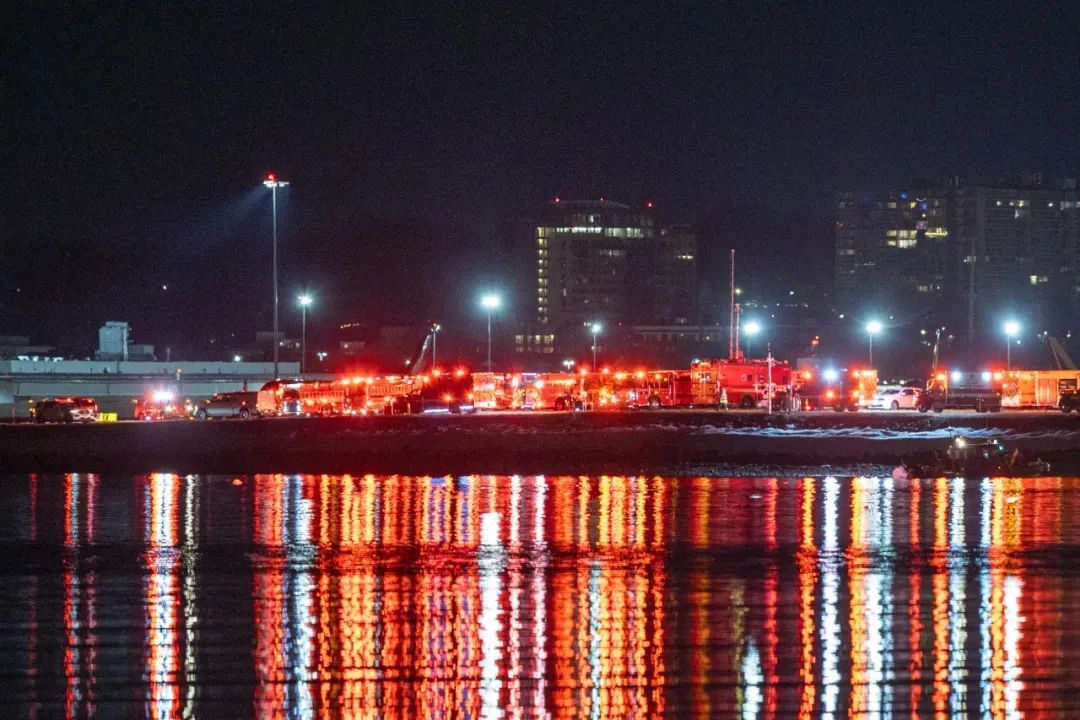 美国撞机事故中有两名中国公民遇难