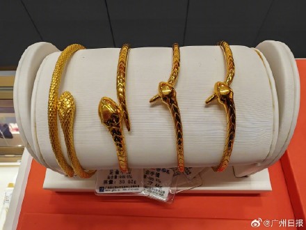 金价创新高广州金店春节人气依然旺