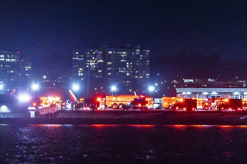 2名中国公民遇难，美国撞机事故无人生还