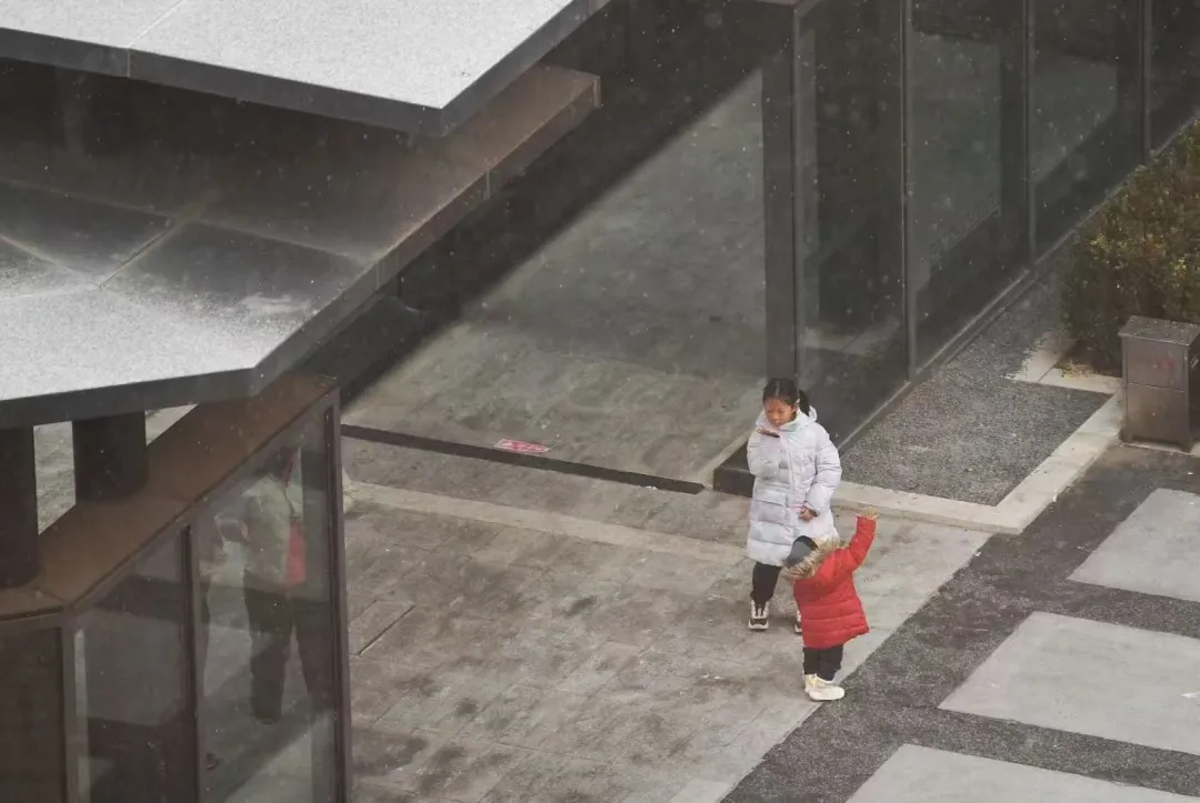 北京多区已飘雪！明日蓝天重现，最低温度——