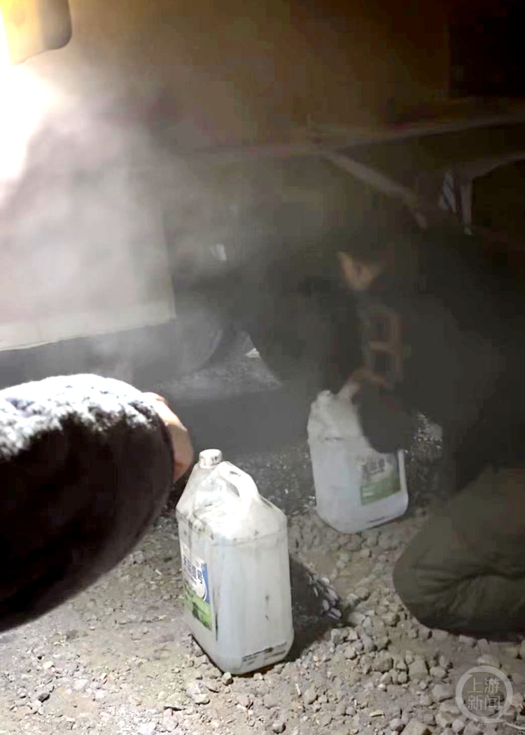 河南00后司机狂追5分钟截停起火货车：要帮，我爸爸也是货车司机！