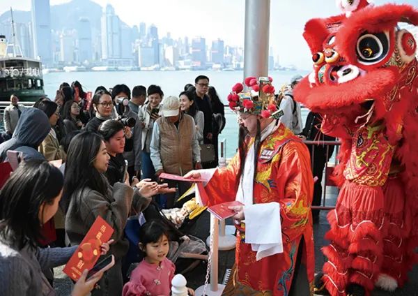 说走就走!春节港澳游人气超旺 说走就走!春节港澳游人气超旺
